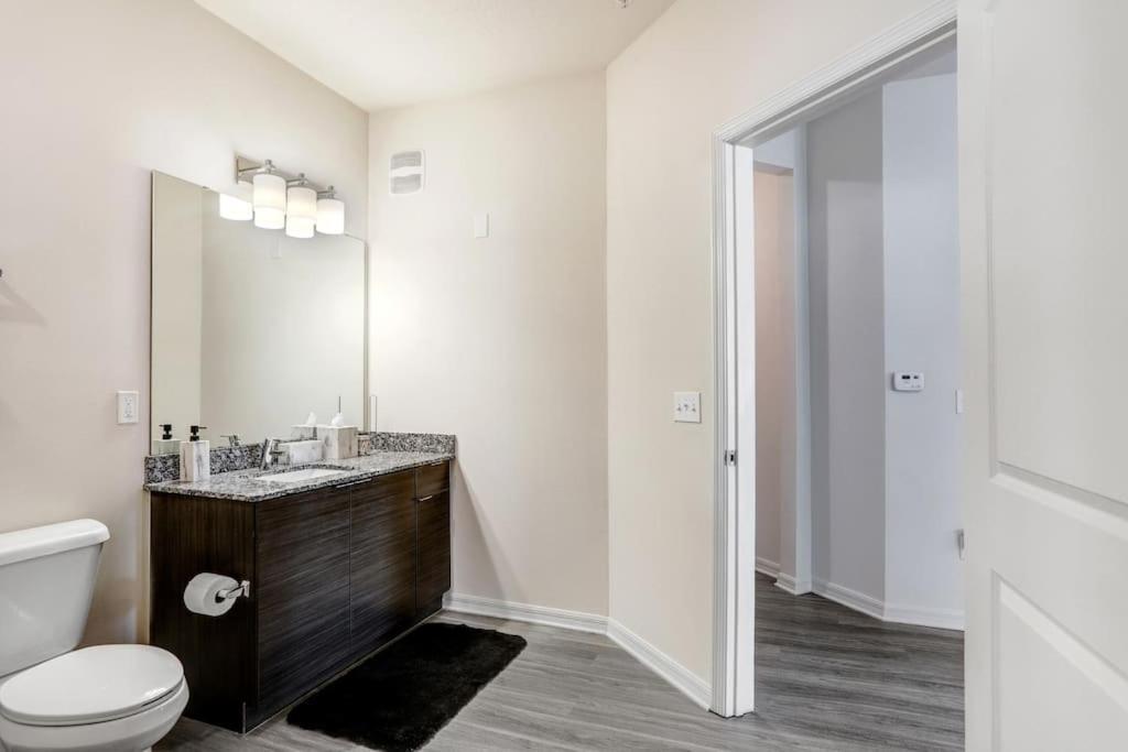 2-bedroom Eccentric Oasis Tampa