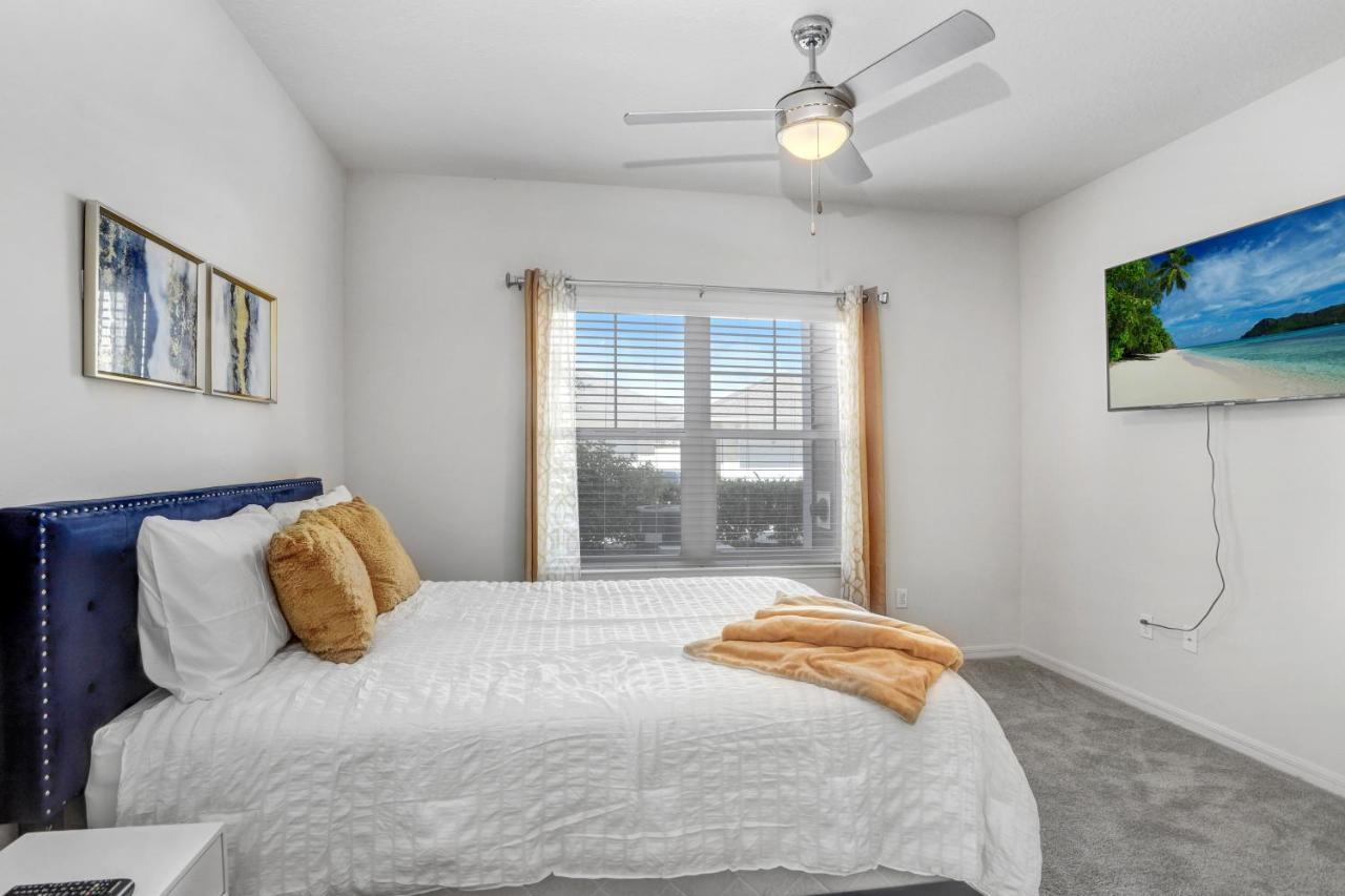 2-bedroom Eccentric Oasis Tampa